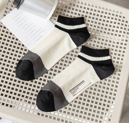 Double Needle Strip Hot Stamping Combed Cotton Men's Boat Socks White And Black Free Size Infinite Avenue