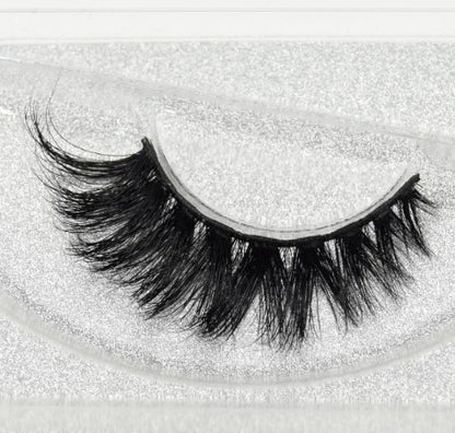 Faux Aurelia Eyelashes D103 Infinite Avenue