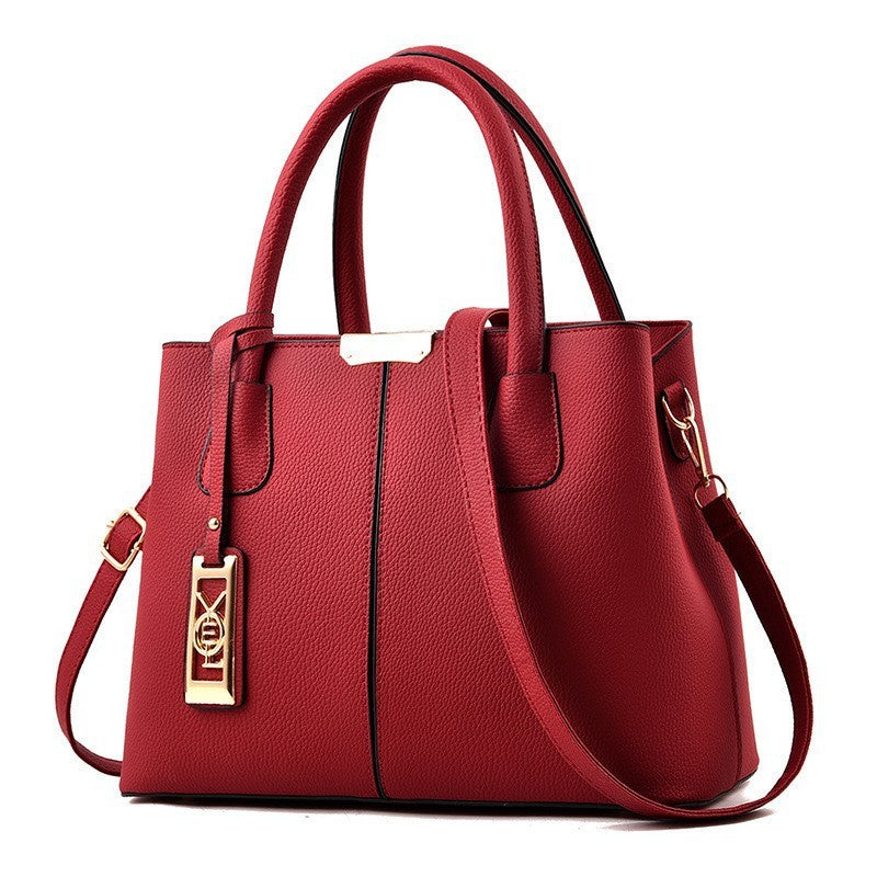 One-shoulder Crossbody Iron Pendant Decorative Large Capacity Handbag Wine Red Infinite Avenue