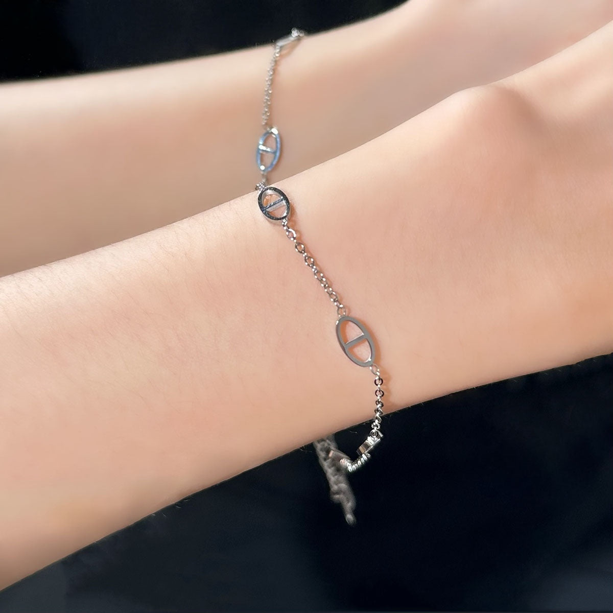 Simple And Light Luxury Special Fun Design High-end Bracelet For Women Infinite Avenue