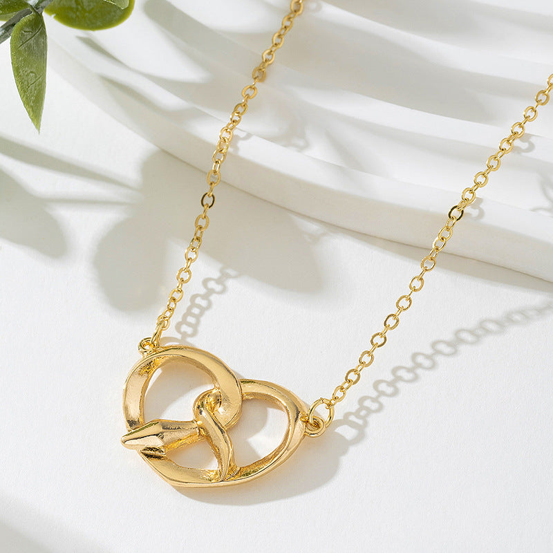 Wrapped Snake Necklace For Women Cool Stylish Design Serpentine Pendant Niche Creativity Versatile Collarbone Chain Banquet X2747gold Infinite Avenue