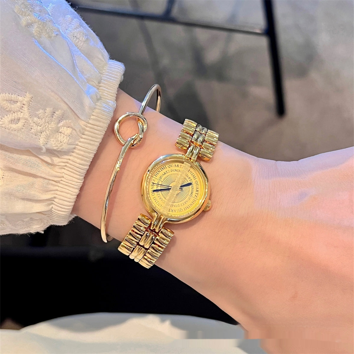 Women's Mid-ancient Light Luxury And Simplicity Advanced Gold Chain Watch Infinite Avenue